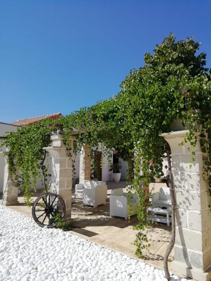 Il Giardino Del Tiglio Bed and Breakfast Uggiano La Chiesa Eksteriør billede