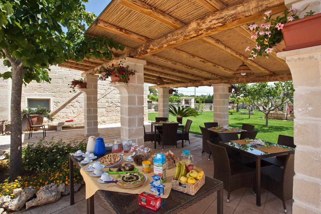 Il Giardino Del Tiglio Bed and Breakfast Uggiano La Chiesa Eksteriør billede