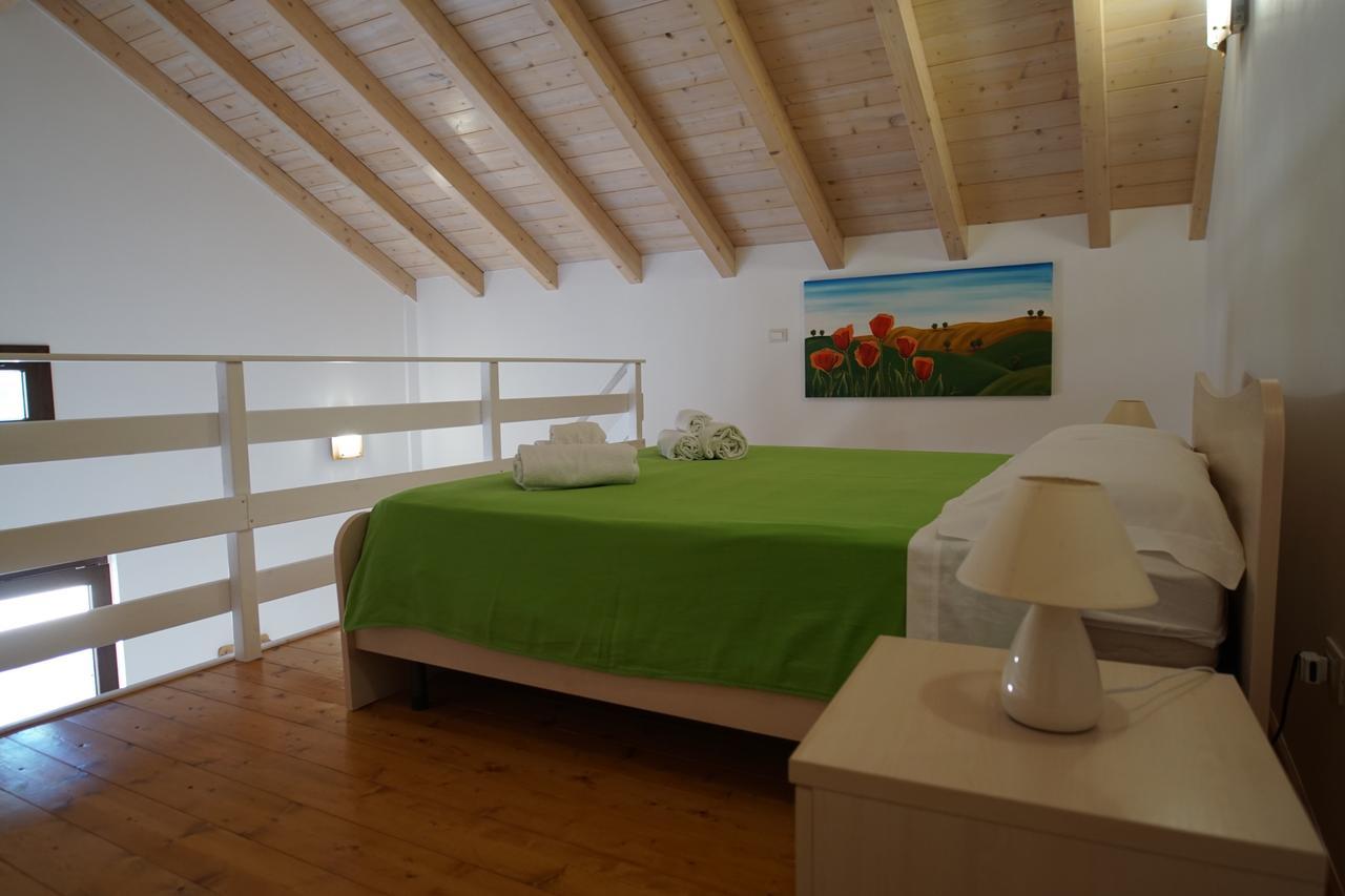 Il Giardino Del Tiglio Bed and Breakfast Uggiano La Chiesa Eksteriør billede