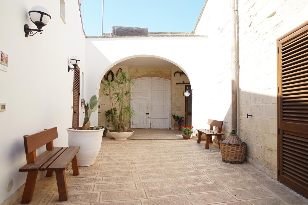 Il Giardino Del Tiglio Bed and Breakfast Uggiano La Chiesa Eksteriør billede