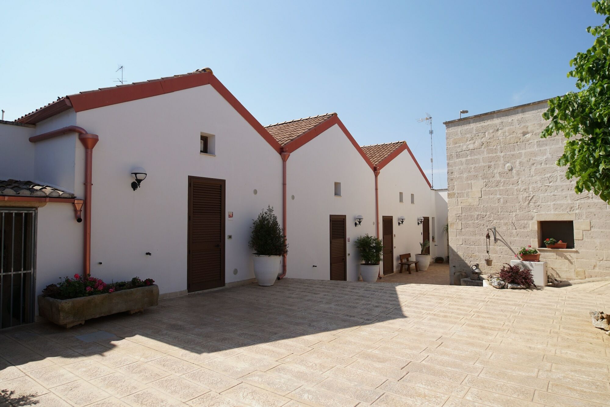 Il Giardino Del Tiglio Bed and Breakfast Uggiano La Chiesa Eksteriør billede